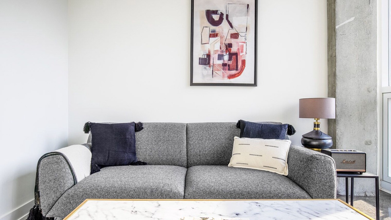 Photo of Livingroom in Near North Side
