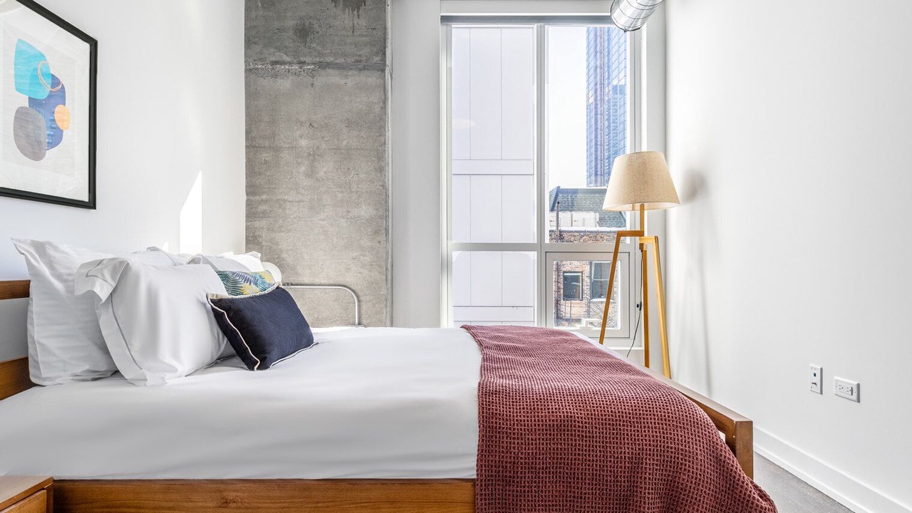 Photo of Bedroom in Near North Side