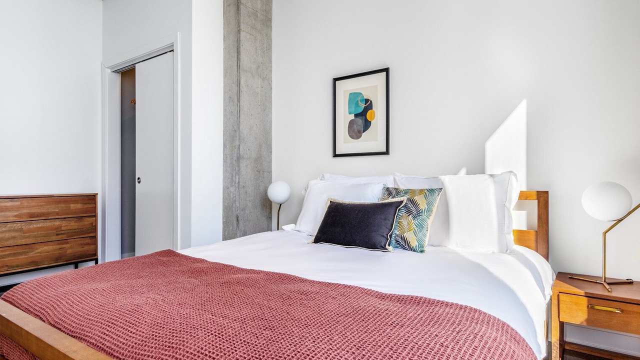 Photo of Bedroom in Near North Side