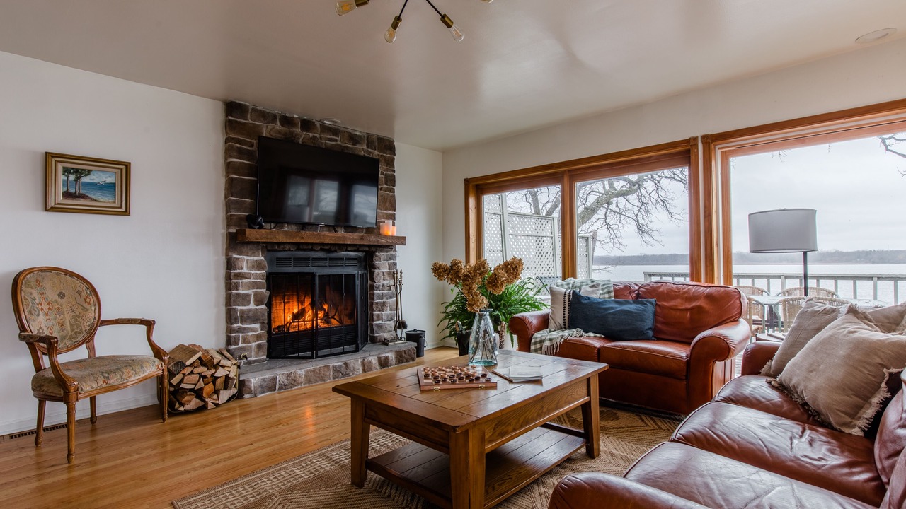 Photo of Livingroom in Fox Lake
