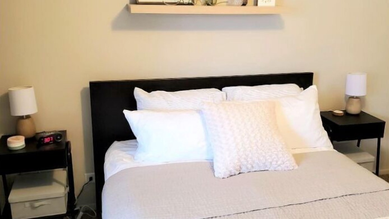 Photo of Bedroom in Lombard
