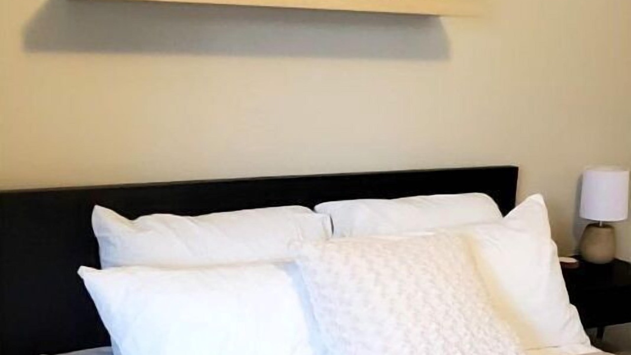 Photo of Bedroom in Lombard