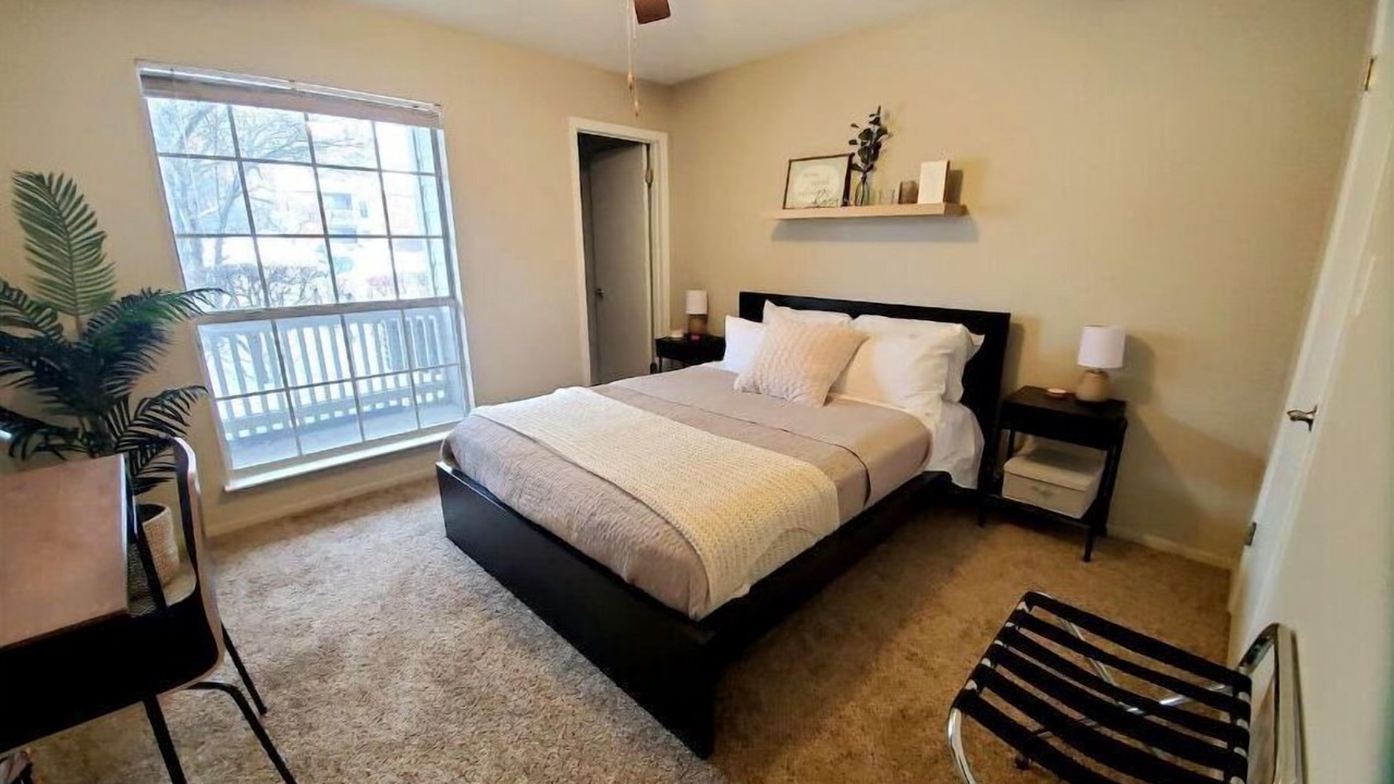Photo of Bedroom in Lombard