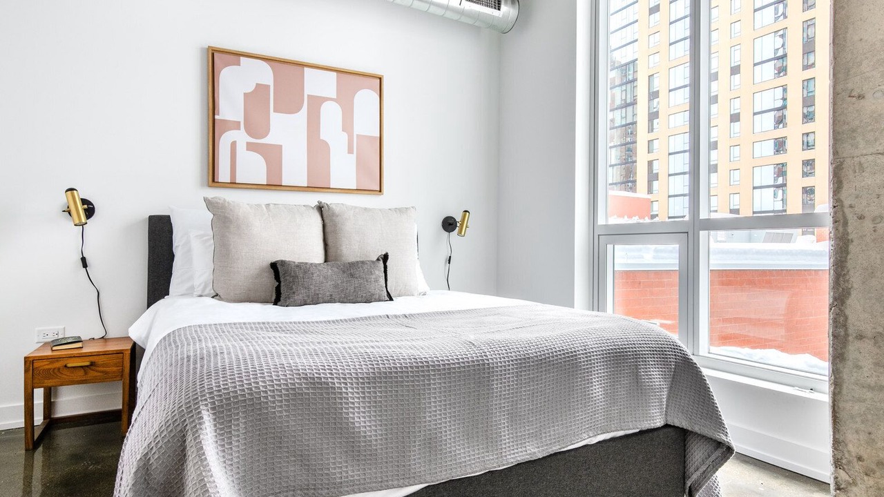 Photo of Bedroom in Near North Side
