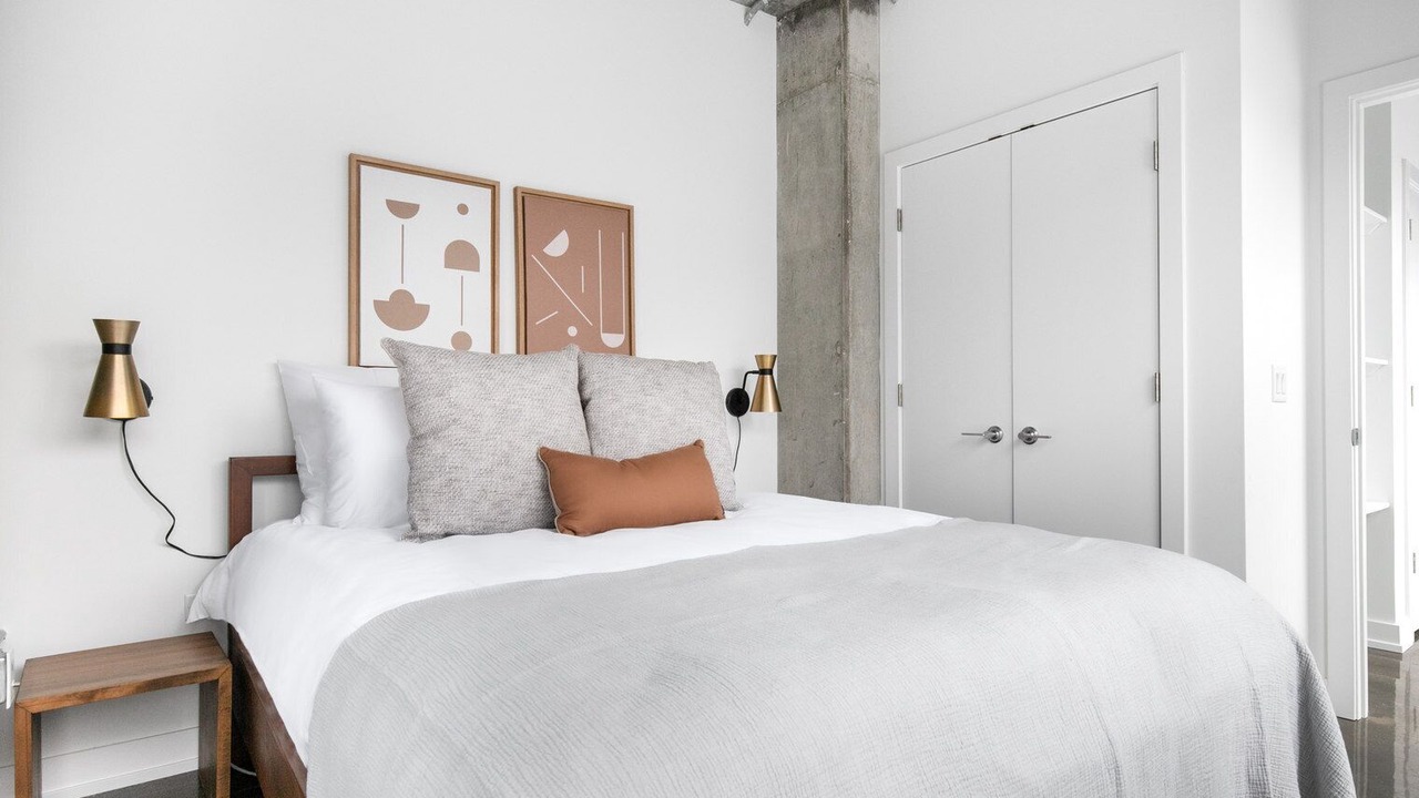 Photo of Bedroom in Near North Side