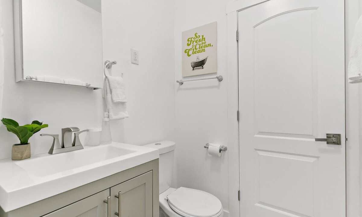 Photo of Bathroom in Ravenswood