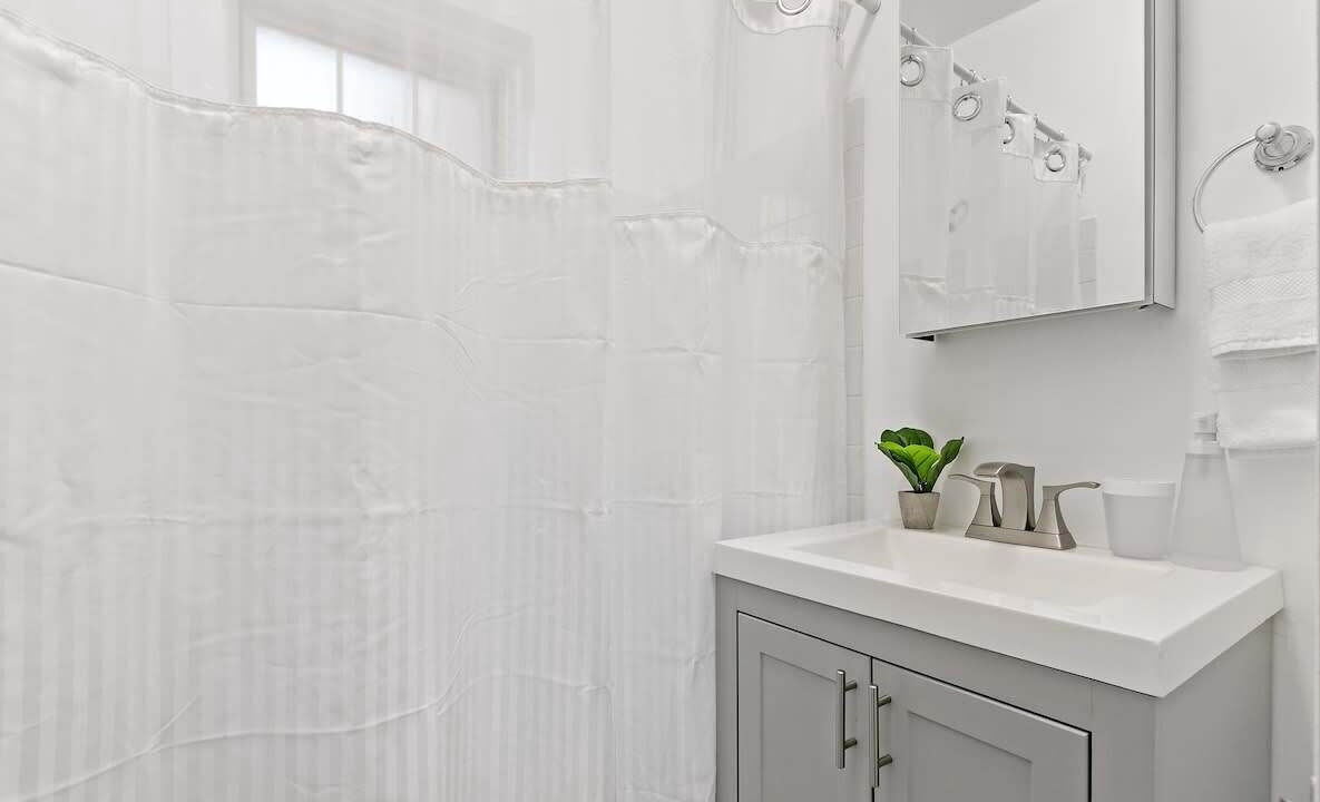 Photo of Bathroom in Ravenswood