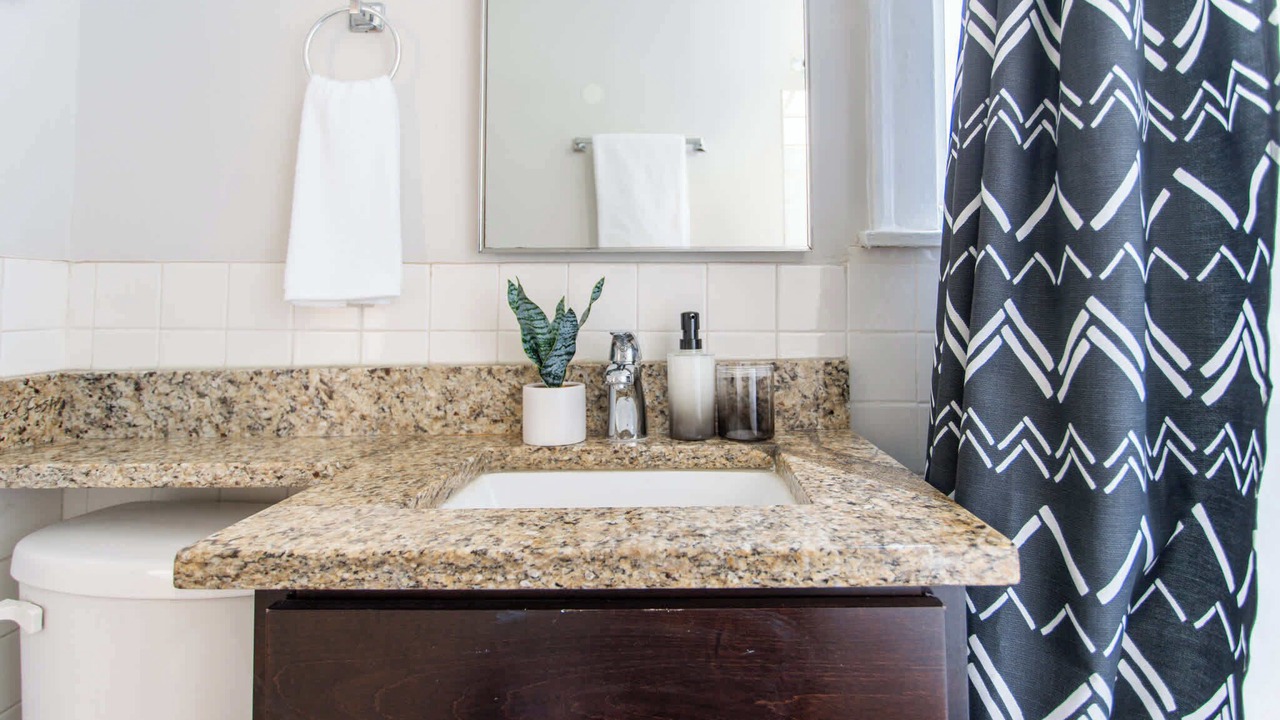Photo of Bathroom in Ravenswood