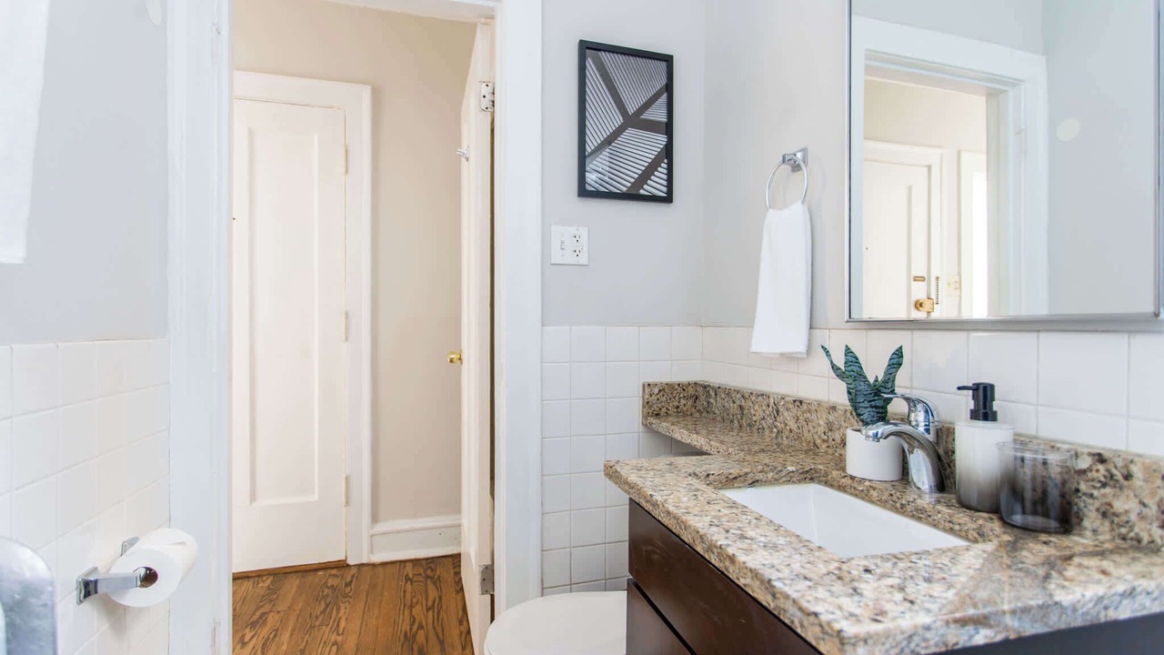 Photo of Bathroom in Ravenswood
