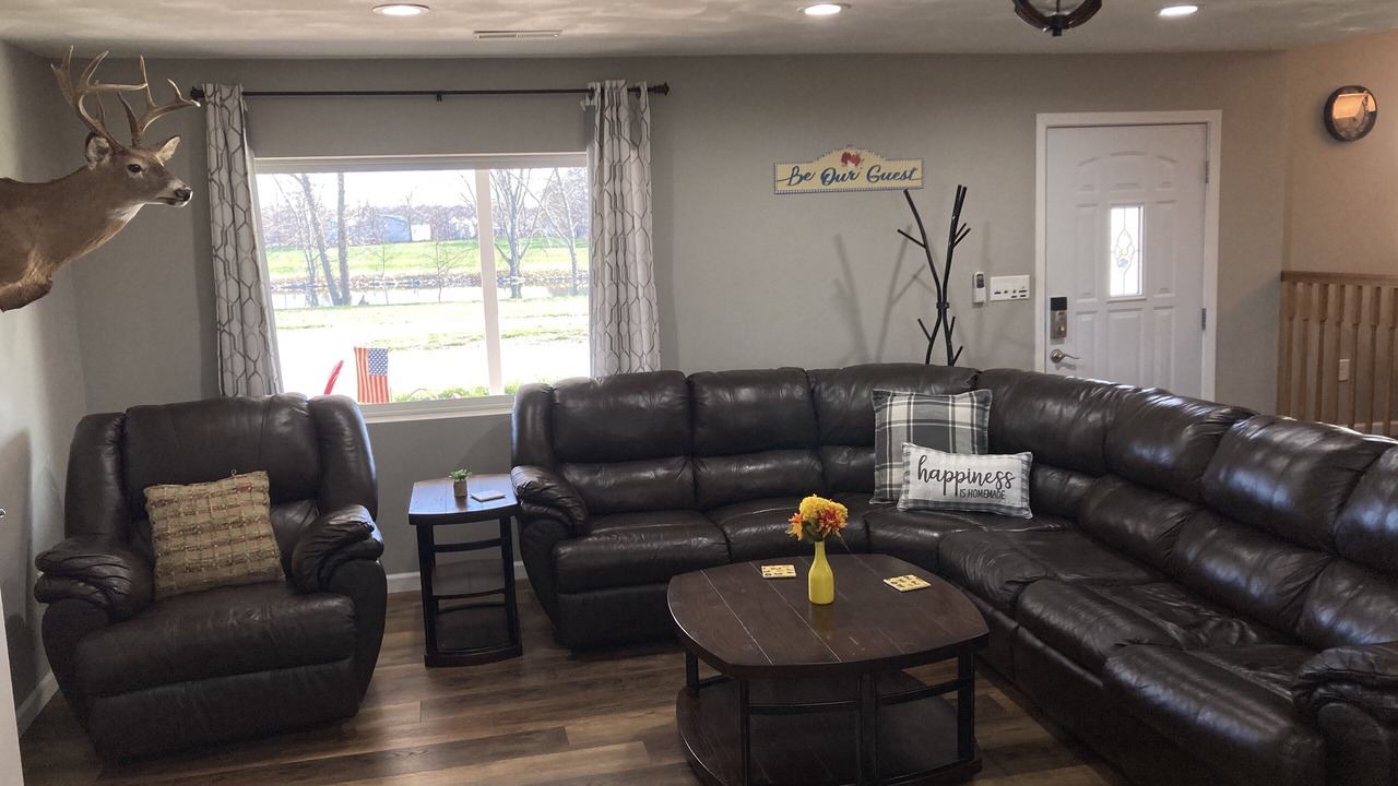 Photo of Livingroom in St. Clair County