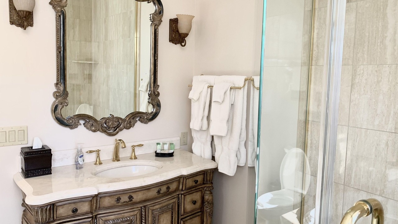 Photo of Bathroom in Carbondale