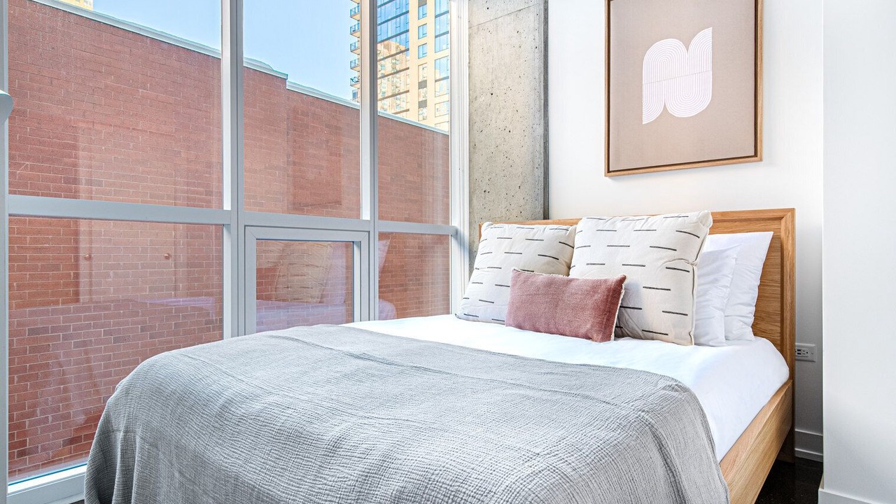 Photo of Bedroom in Near North Side