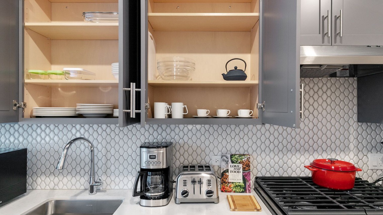 Photo of Kitchen in Lake View East
