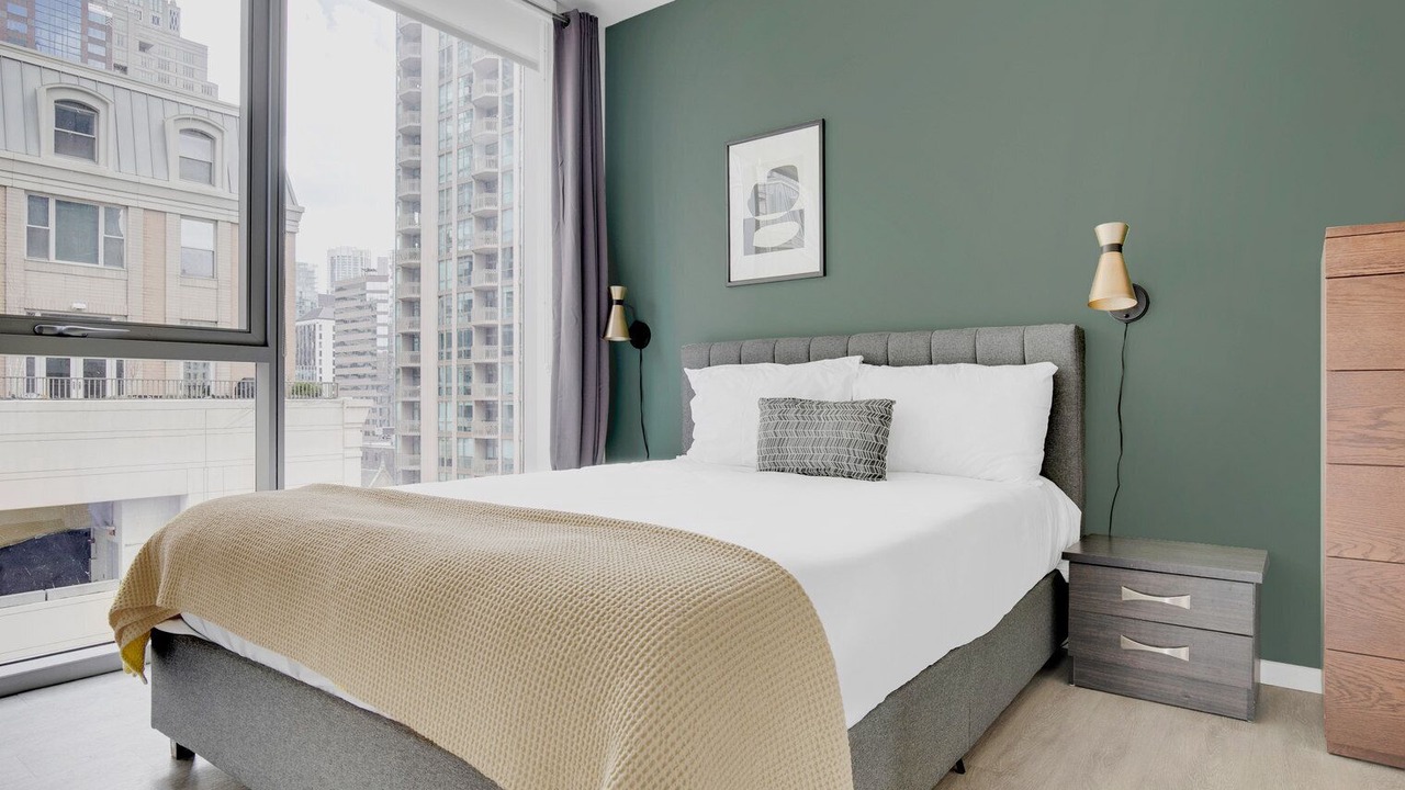 Photo of Bedroom in Near North Side