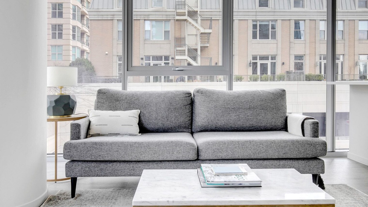 Photo of Livingroom in Near North Side