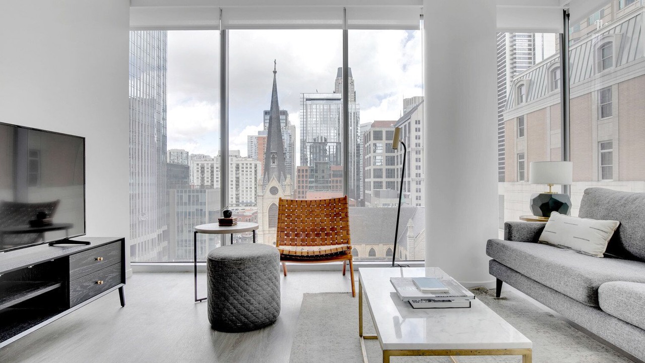 Photo of Livingroom in Near North Side