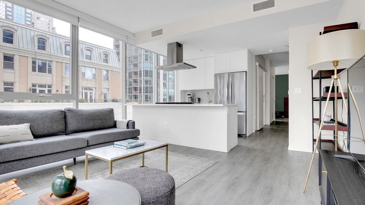 Photo of Livingroom in Near North Side