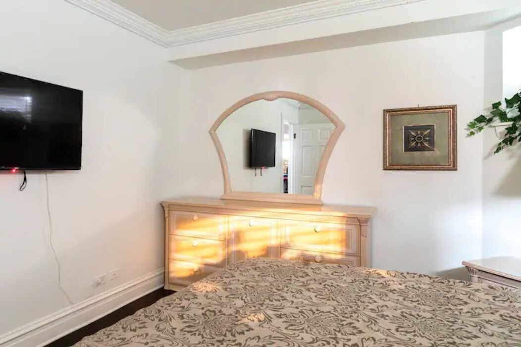 Photo of Bedroom in Lake View East