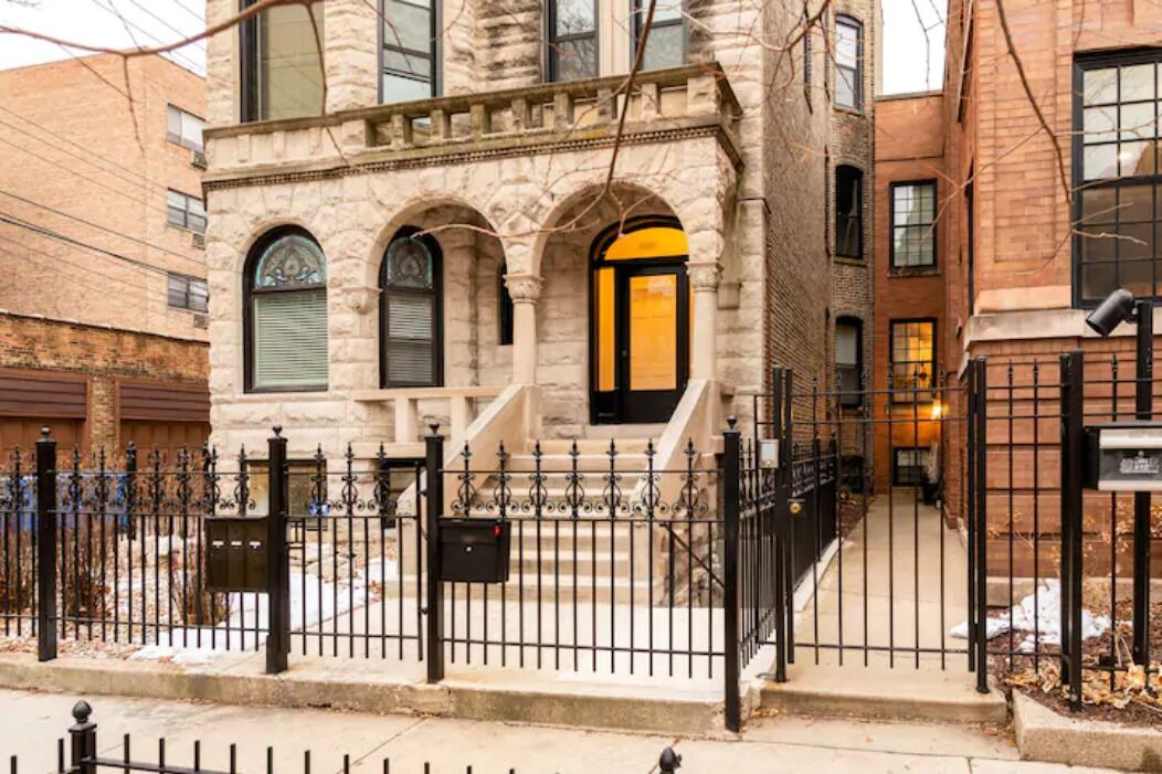 Photo of Outdoor in Lake View East
