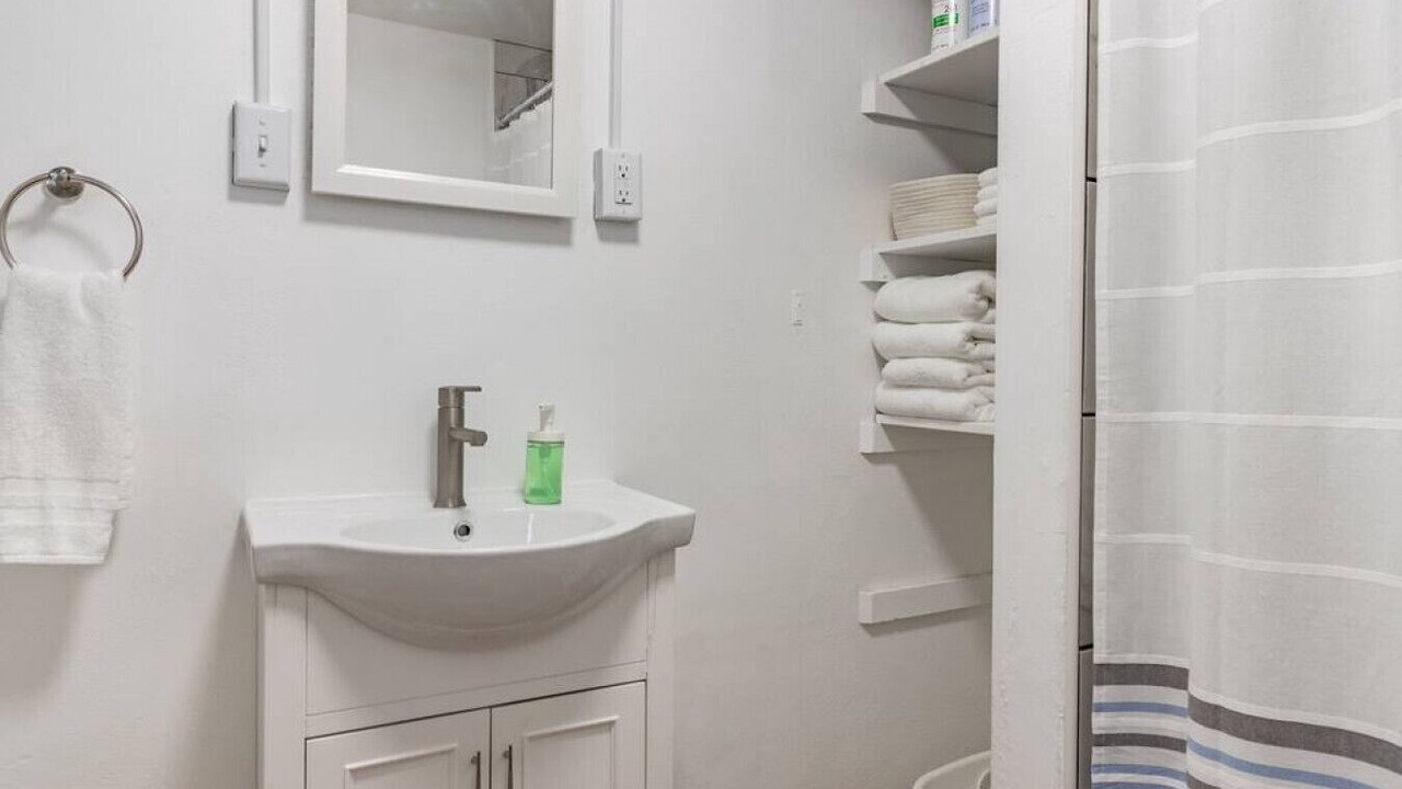 Photo of Bathroom in Pekin