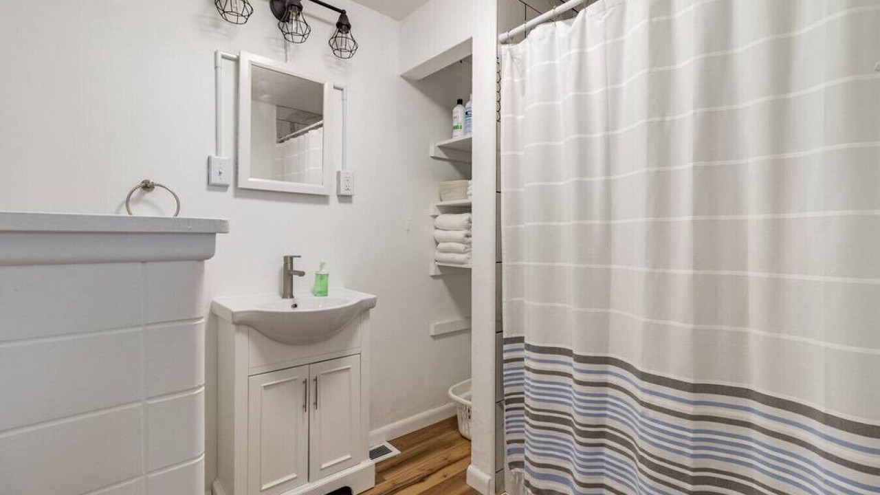 Photo of Bathroom in Pekin