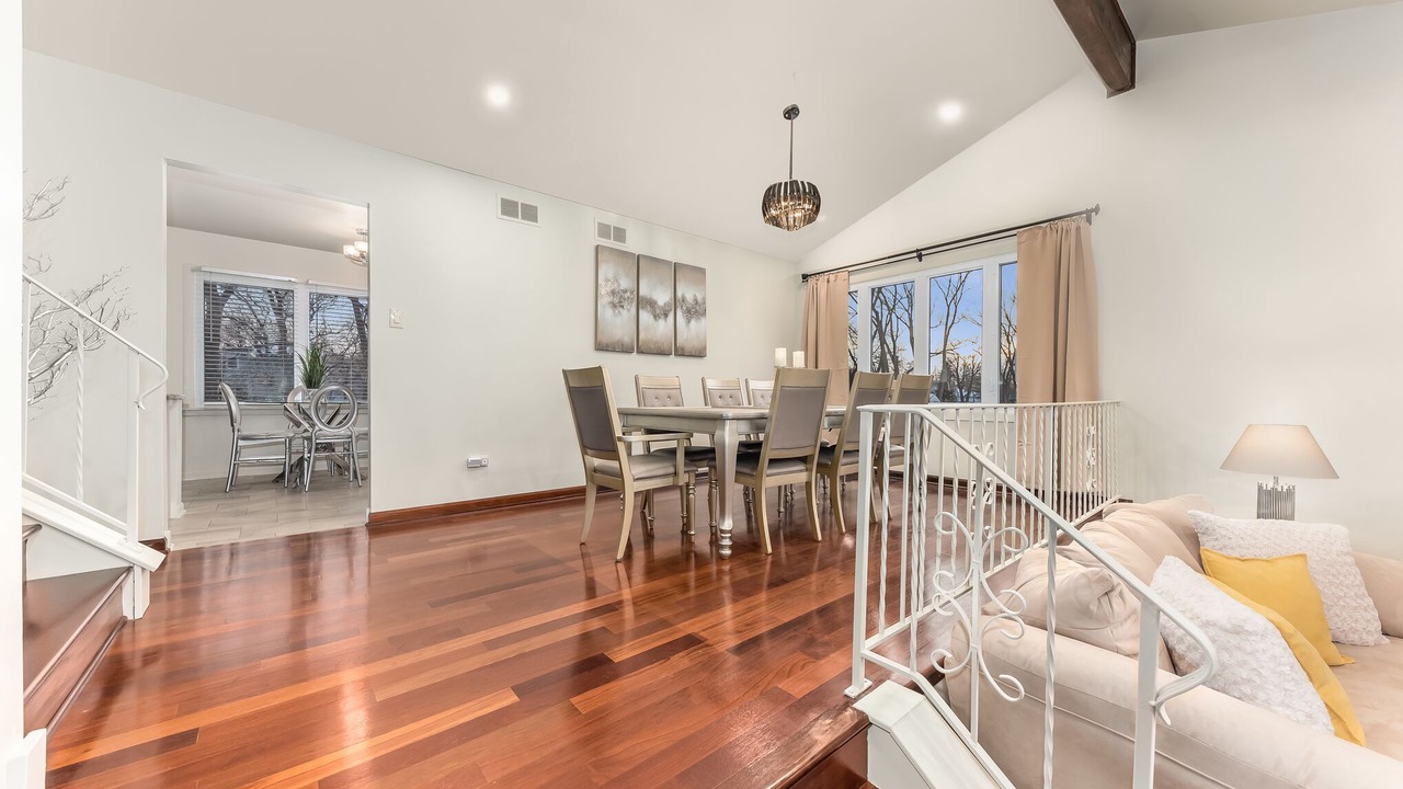 Photo of Livingroom in Palos Hills