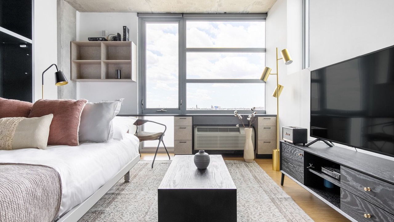 Photo of Bedroom in River North