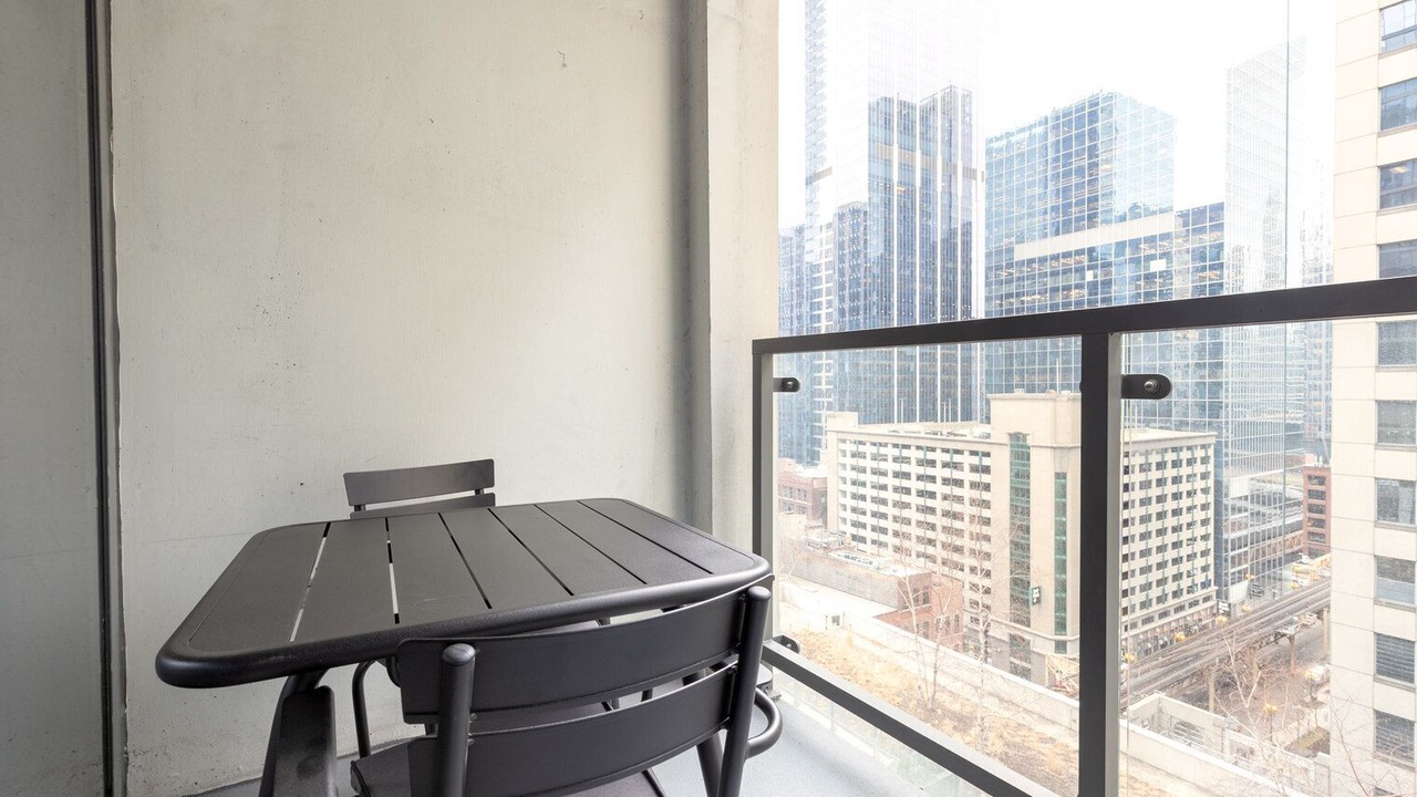 Photo of Outdoor in Downtown Chicago