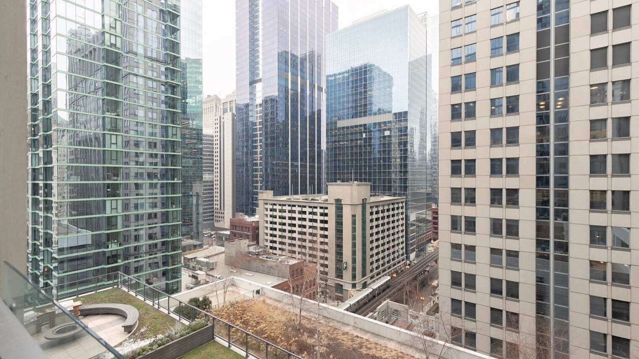Photo of Outdoor in Downtown Chicago