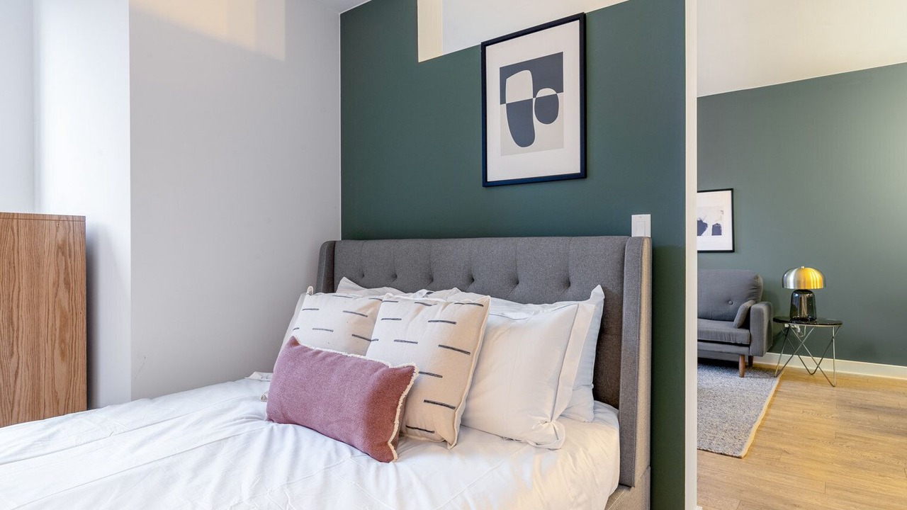 Photo of Bedroom in Downtown Chicago