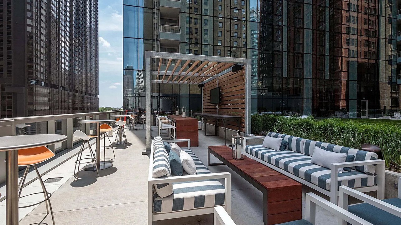 Photo of Outdoor in Downtown Chicago