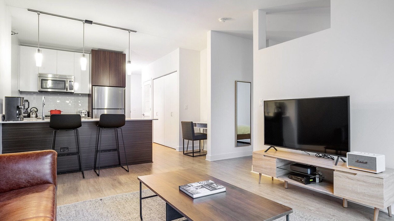 Photo of Livingroom in Downtown Chicago
