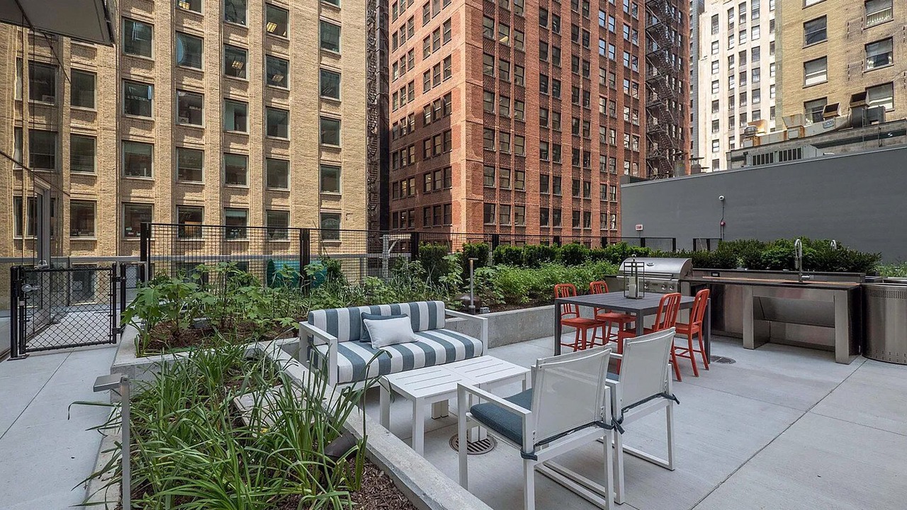 Photo of Outdoor in Downtown Chicago