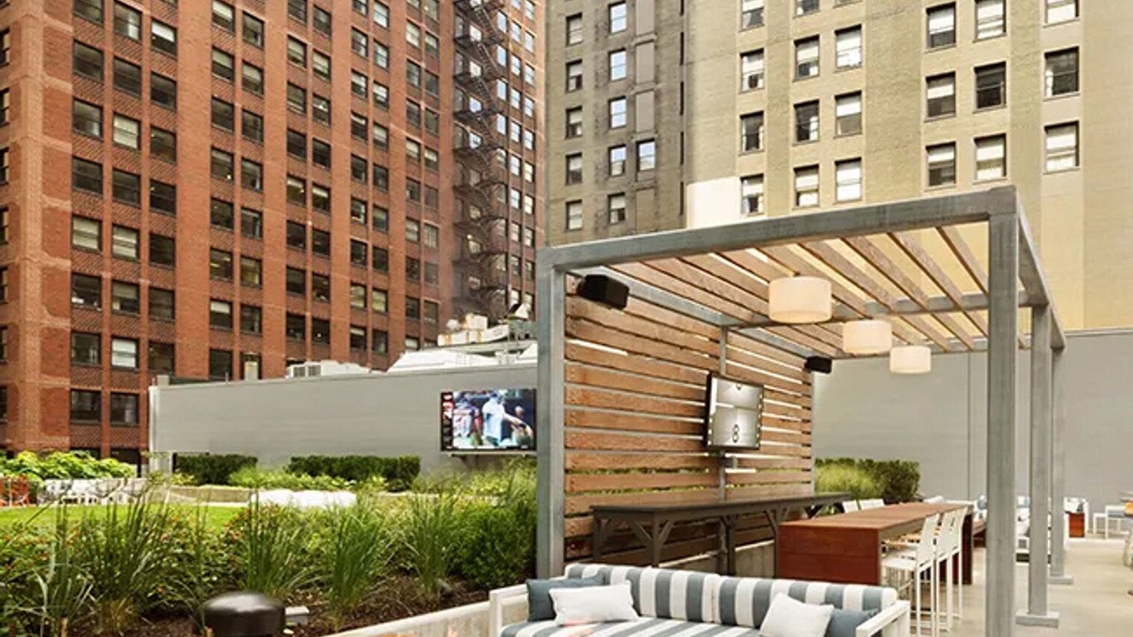Photo of Outdoor in Downtown Chicago