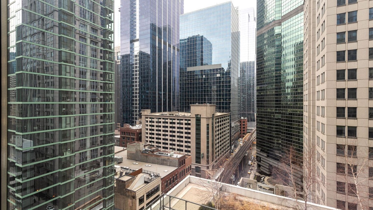 Photo of Outdoor in Downtown Chicago