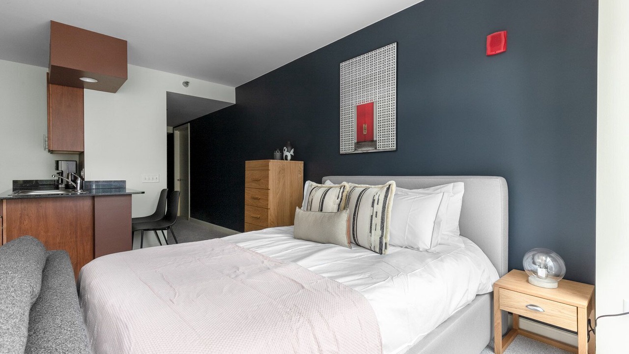 Photo of Bedroom in Downtown Chicago