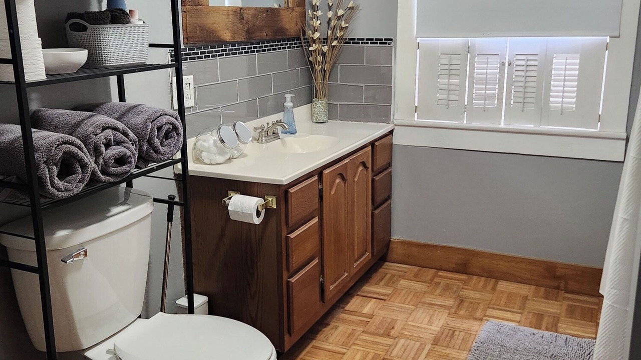 Photo of Bathroom in Nauvoo