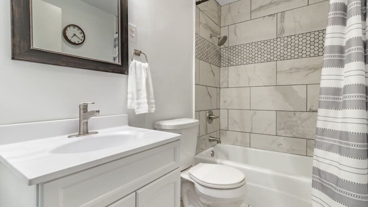 Photo of Bathroom in Pekin