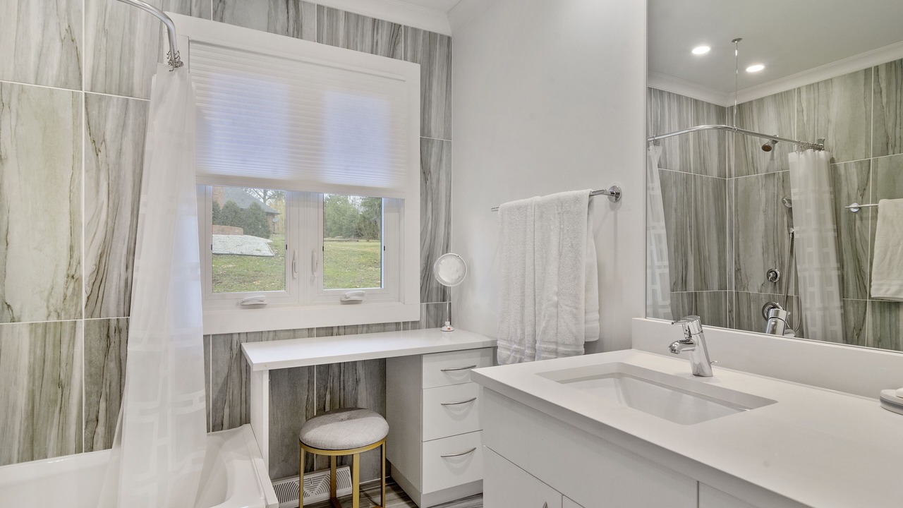 Photo of Bathroom in Bloomingdale