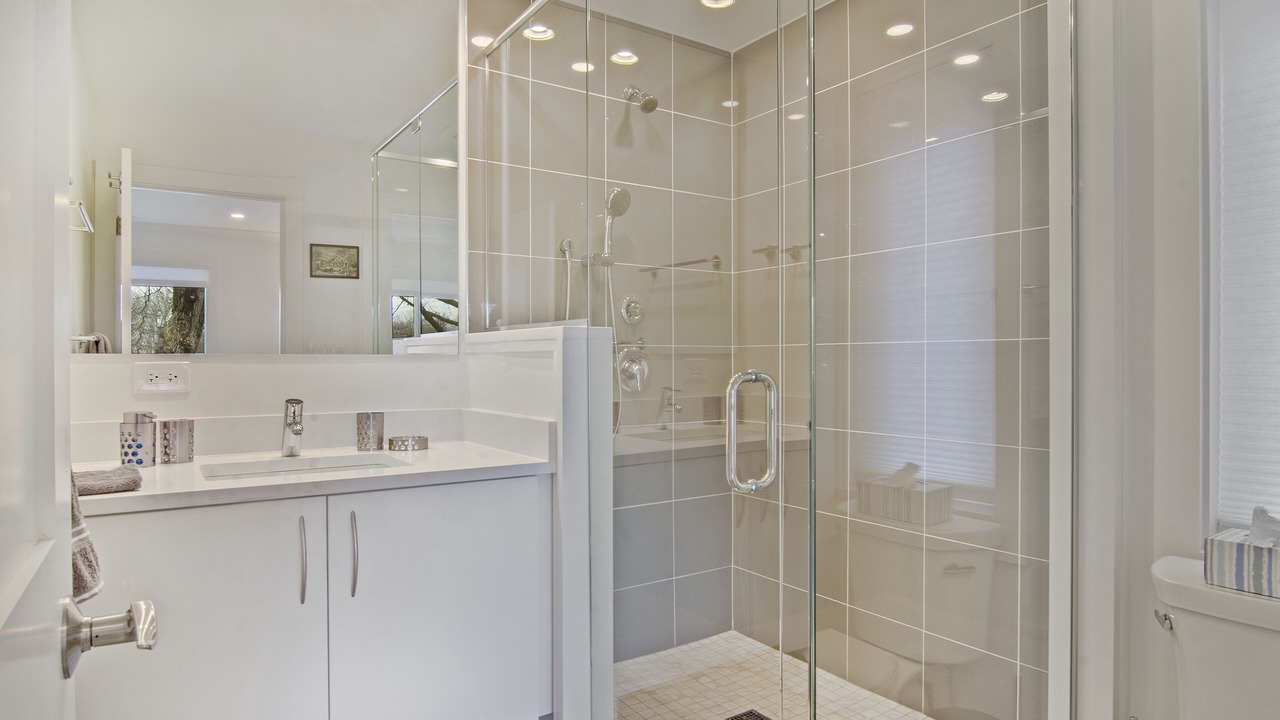 Photo of Bathroom in Bloomingdale
