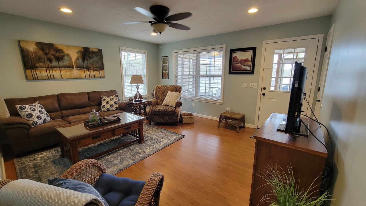 Photo of Livingroom in Brookport