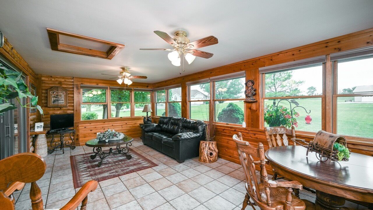Photo of Livingroom in Mokena