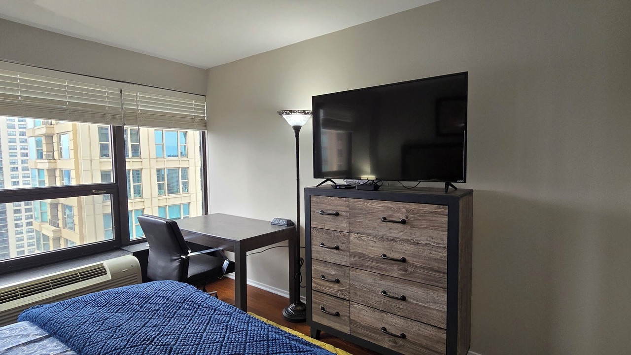 Photo of Bedroom in Near North Side