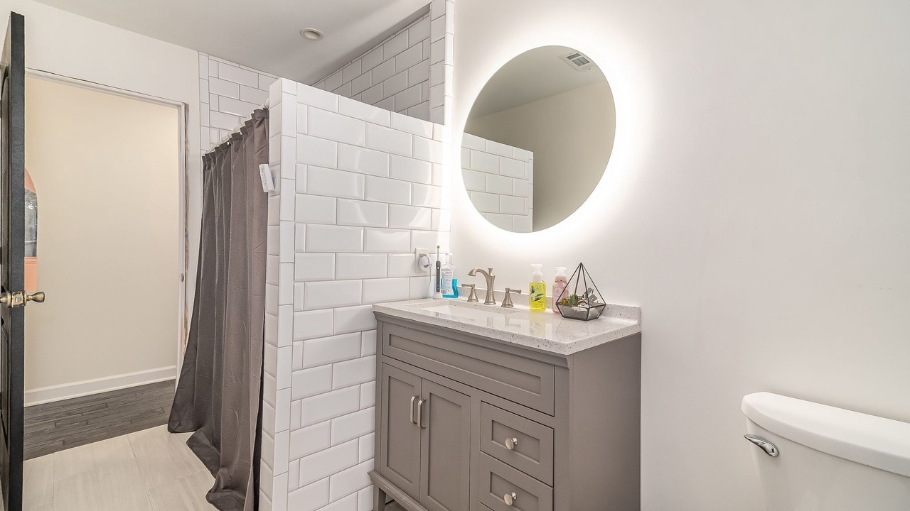 Photo of Bathroom in Fox Valley