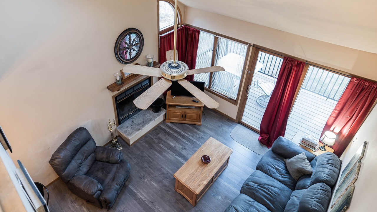Photo of Livingroom in The Galena Territory