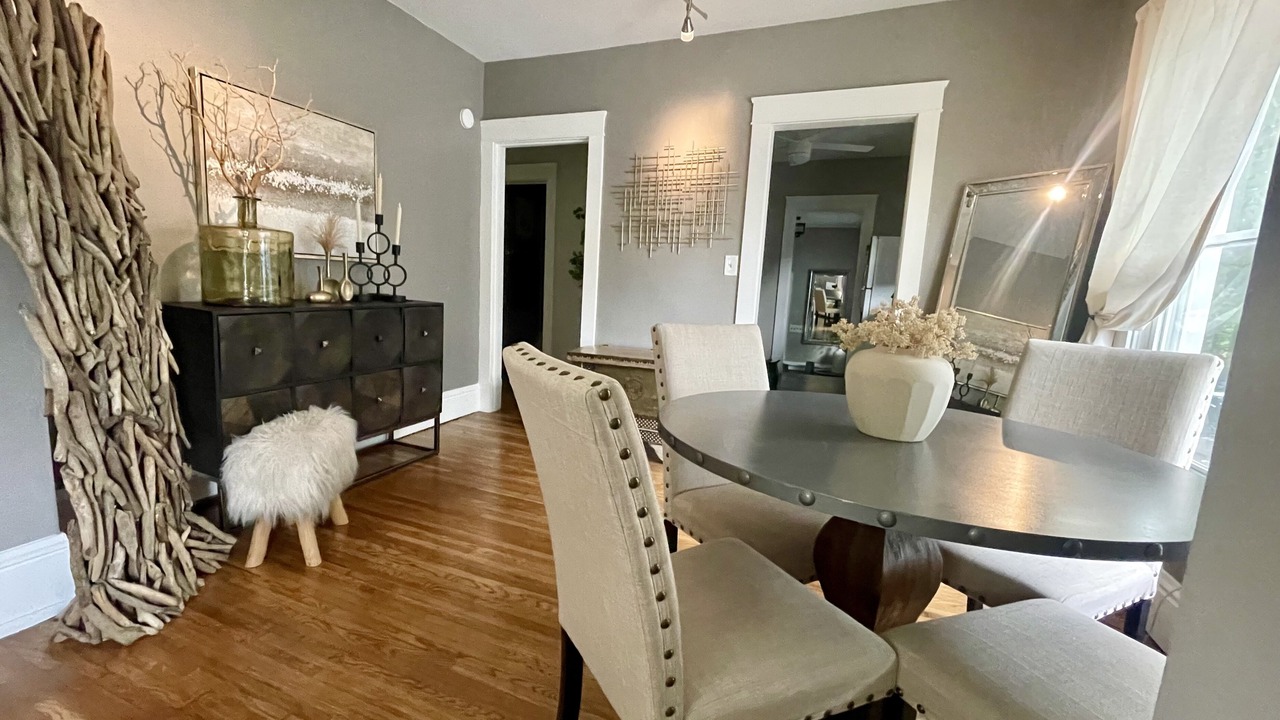 Photo of Livingroom in Bloomington