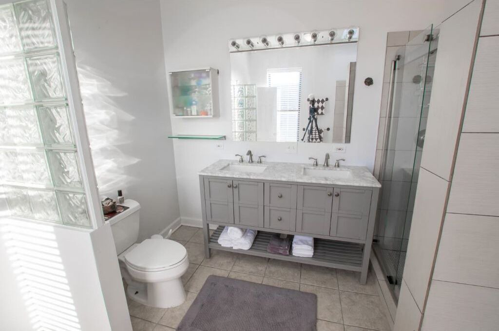 Photo of Bathroom in Near West Side