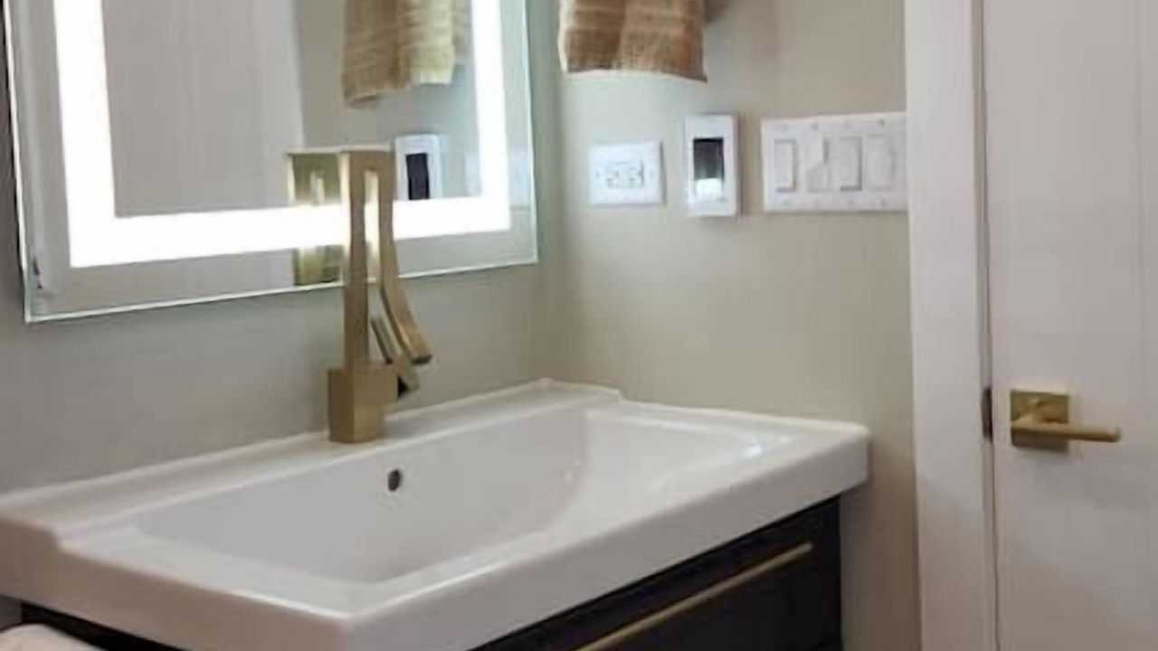 Photo of Bathroom in Wrigleyville