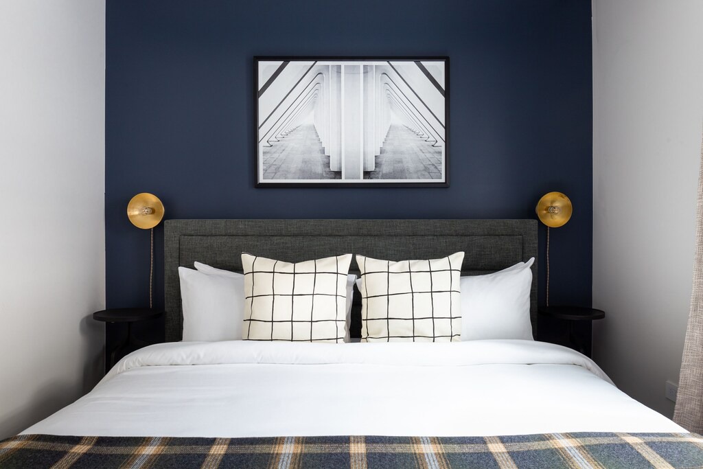 Photo of Bedroom in Lakeview