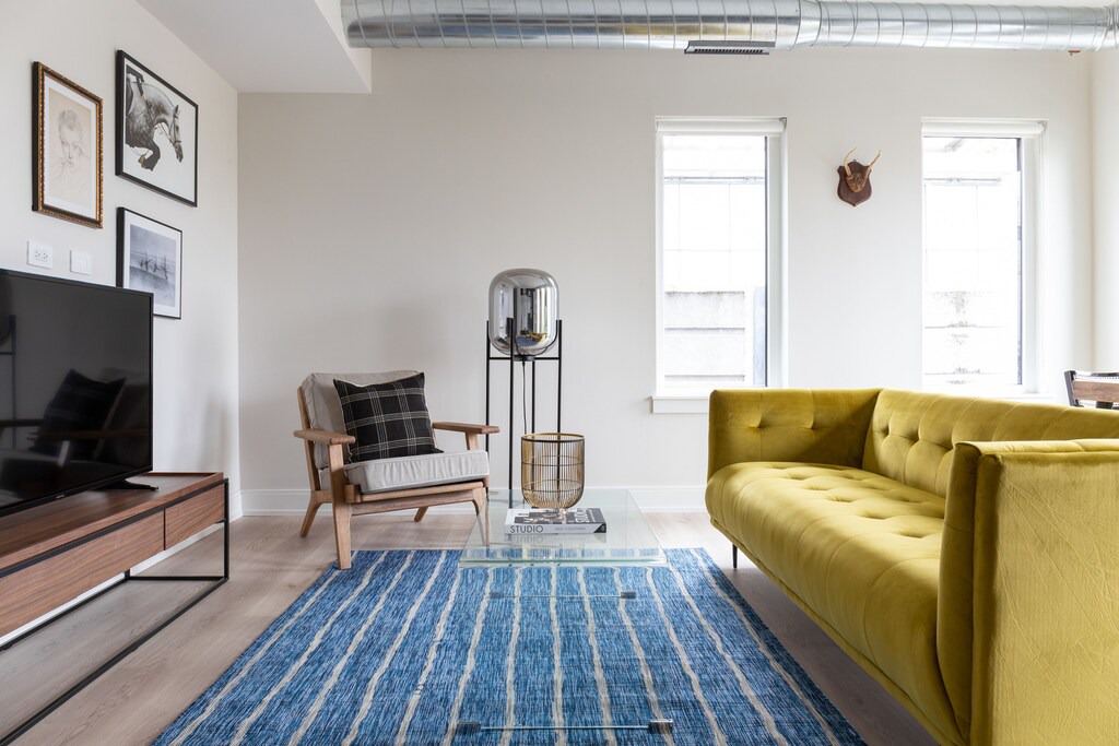 Photo of Livingroom in Lakeview